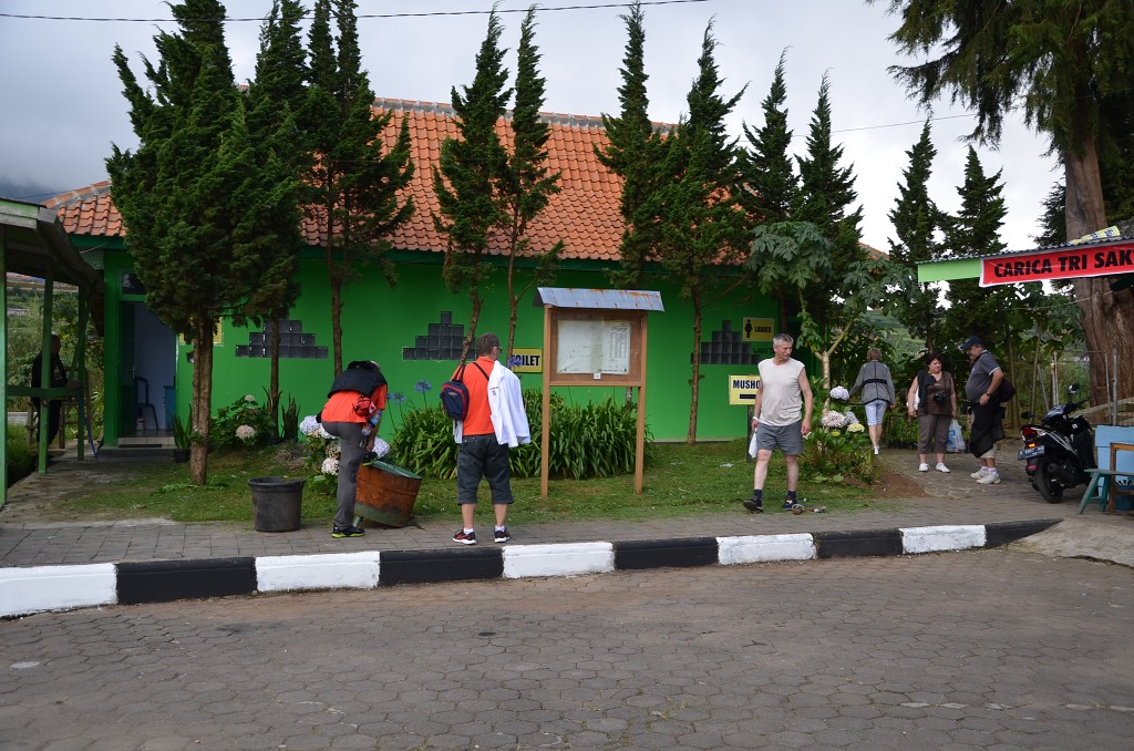 img00125.jpg