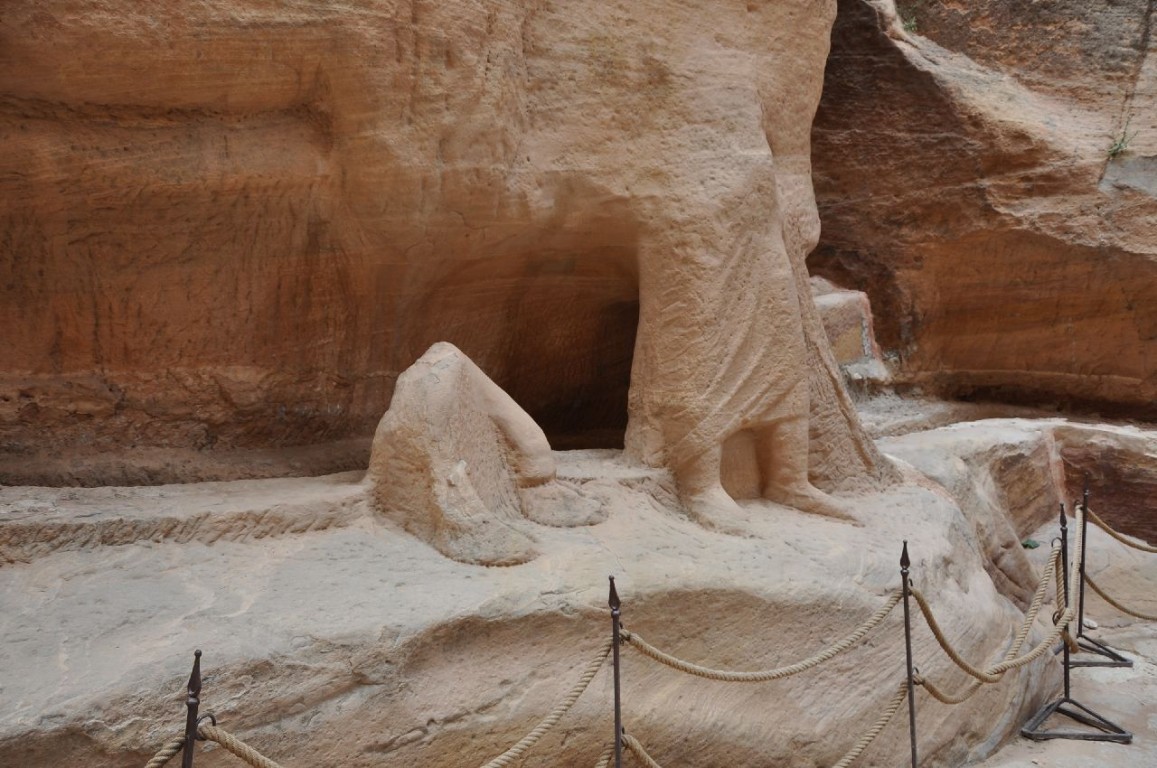 img00070.jpg