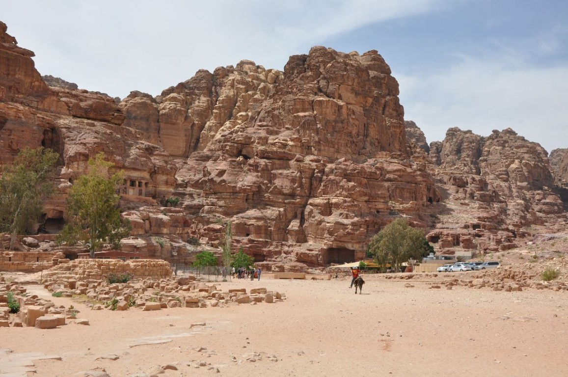 img00105.jpg