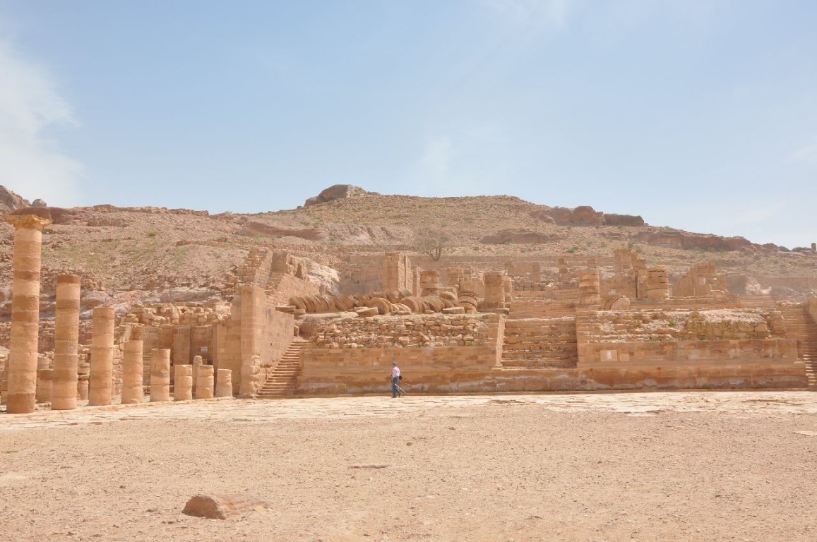 img00107.jpg